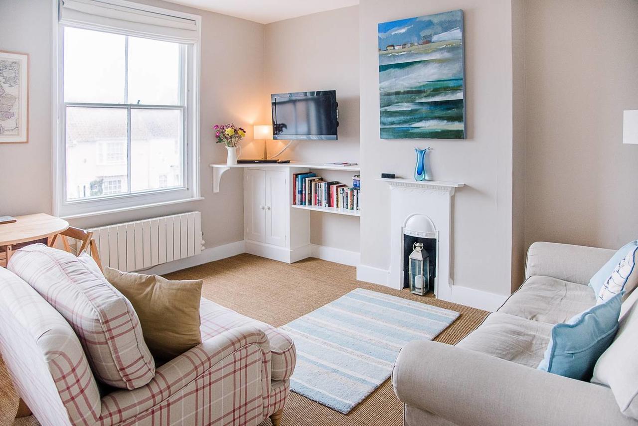Serendipity, Aldeburgh - An Apartment On The High Street! Exterior foto